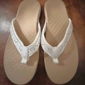 Vionic White, Flip Flops, sz 7